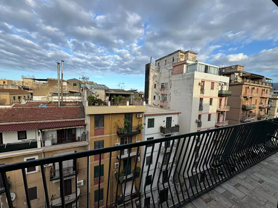 Immagine 17 di Trilocale in affitto  in Via Domenico Lancia di Brolo a Palermo