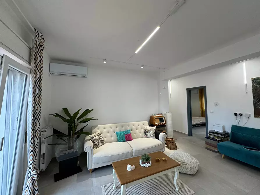 Immagine 1 di Appartamento in vendita  in via bernardino d'ucria a Palermo