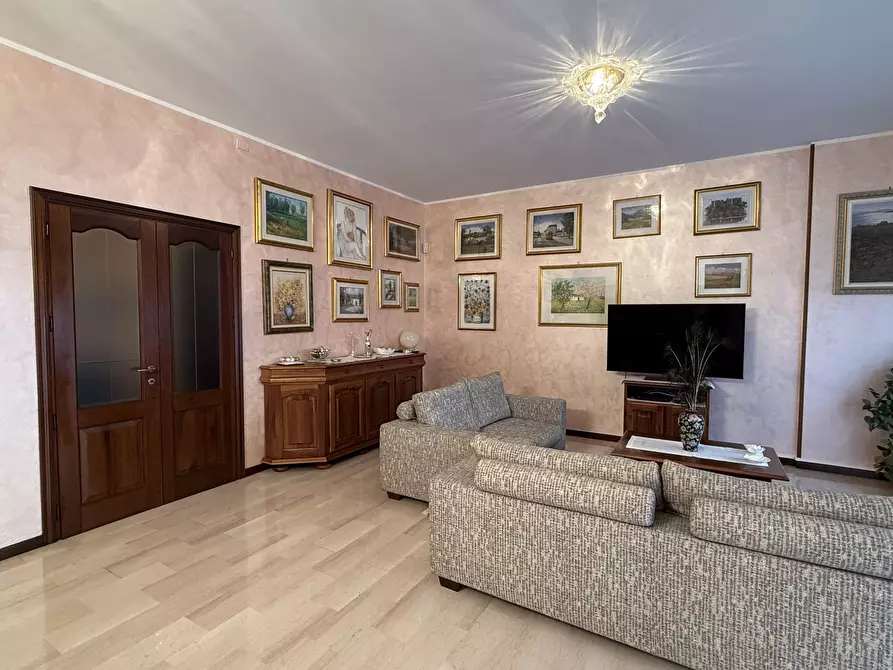 Immagine 25 di Pentalocale in vendita  in Via Roberto Moroni 7A a Sesto San Giovanni