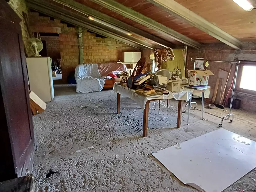 Immagine 21 di Quadrilocale in vendita  a Fornovo Di Taro