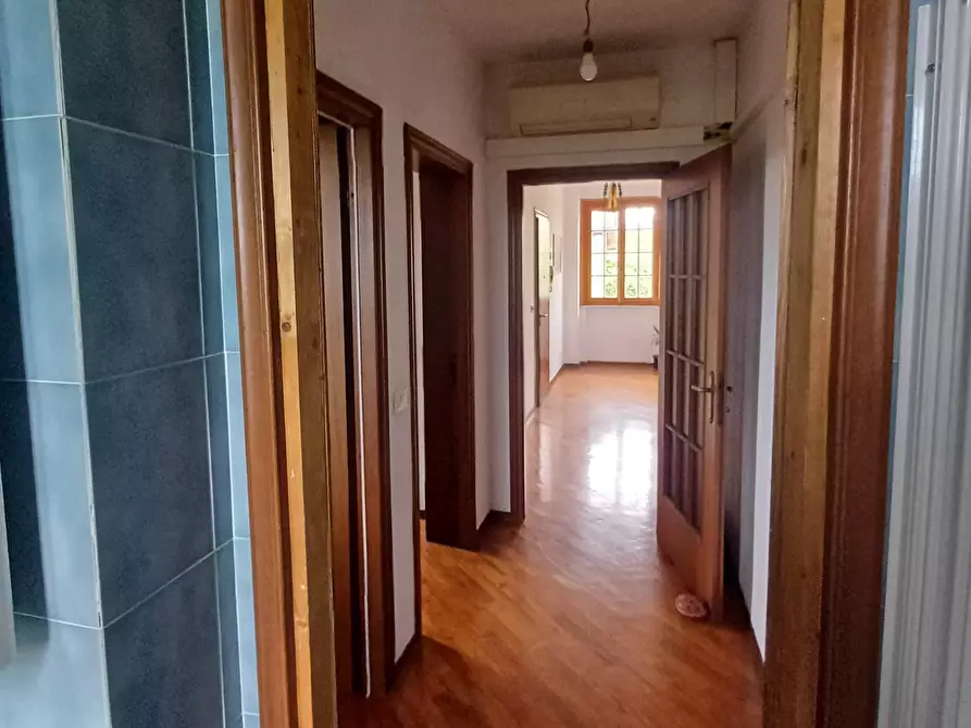 Immagine 30 di Trilocale in vendita  a Fornovo Di Taro