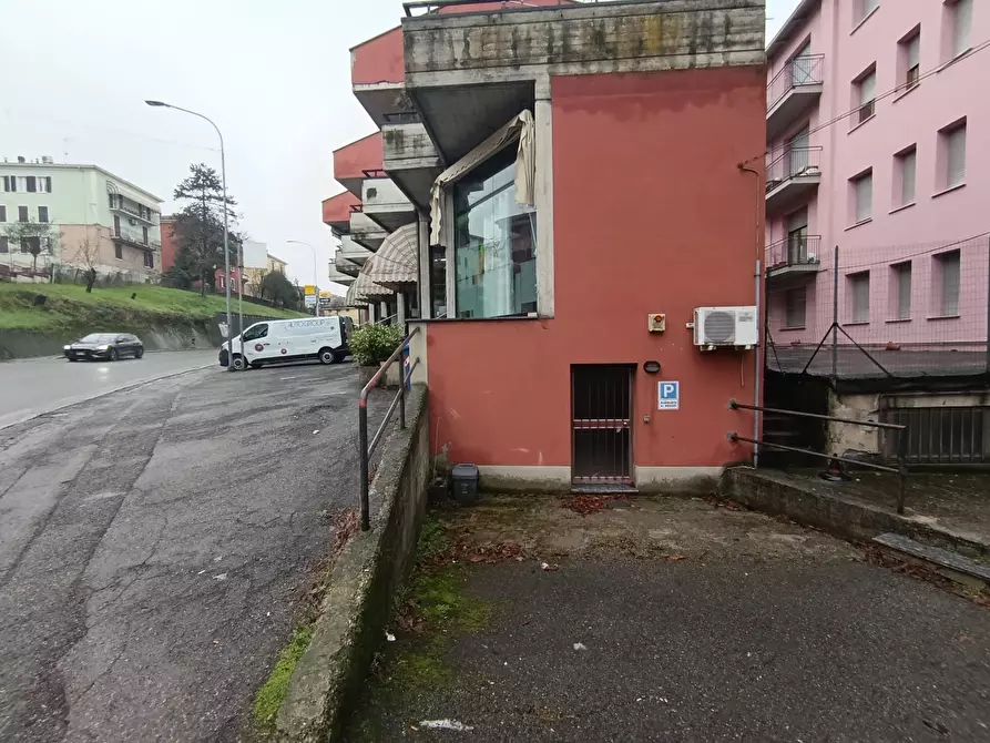 Immagine 4 di Locale commerciale in vendita  a Fornovo Di Taro