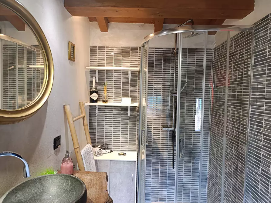 Immagine 29 di Casa indipendente in vendita  a Terenzo