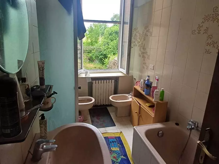 Immagine 5 di Trilocale in vendita  a Fornovo Di Taro