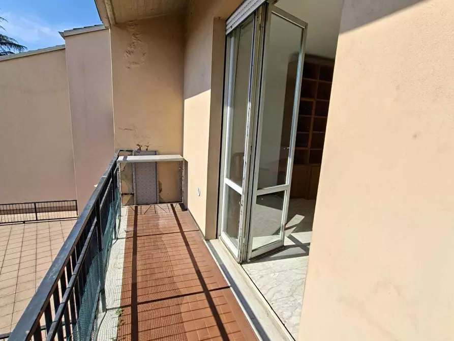 Immagine 18 di Trilocale in vendita  a Medesano