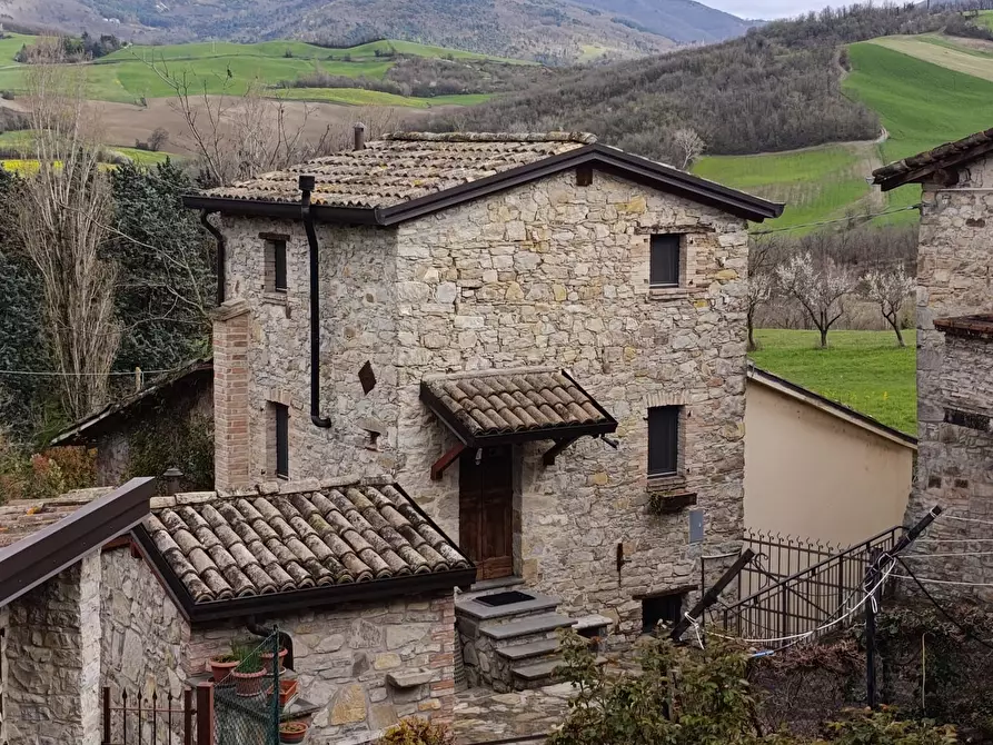 Immagine 2 di Casa indipendente in vendita  a Terenzo