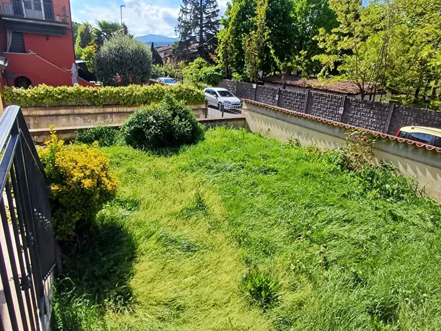 Immagine 25 di Trilocale in vendita  a Varano De' Melegari