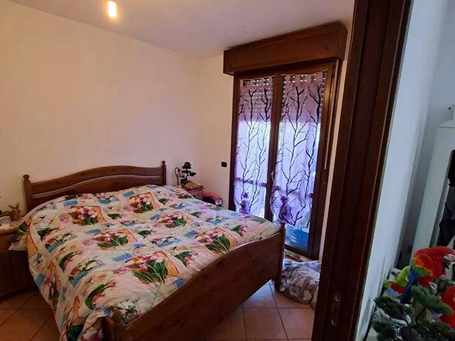 Immagine 18 di Bilocale in vendita  a Lesignano De' Bagni