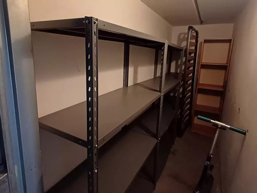 Immagine 36 di Trilocale in vendita  a Medesano