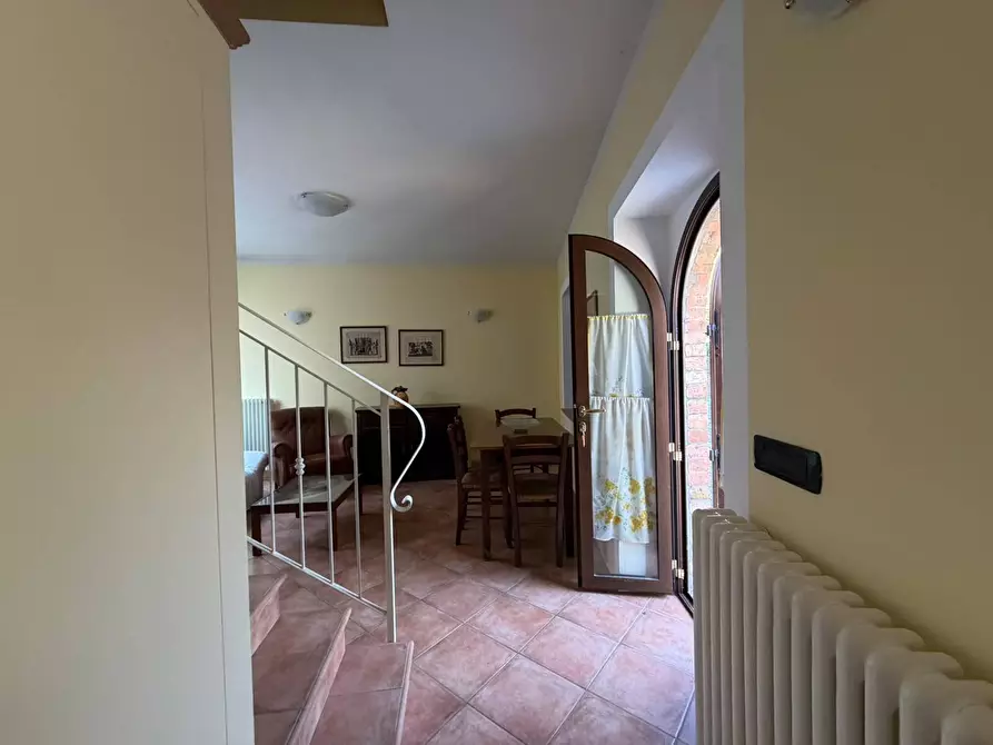 Immagine 8 di Bilocale in affitto  a Varano De' Melegari