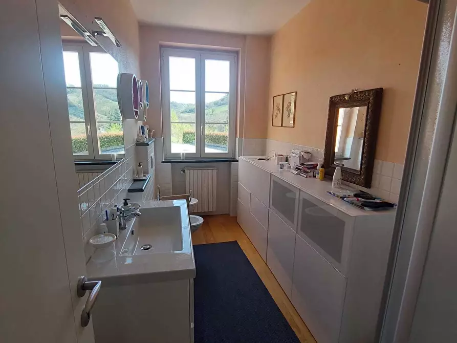 Immagine 38 di Villa in vendita  a Fornovo Di Taro