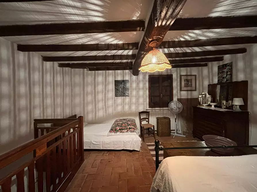 Immagine 22 di Porzione di casa in vendita  a Varano De' Melegari