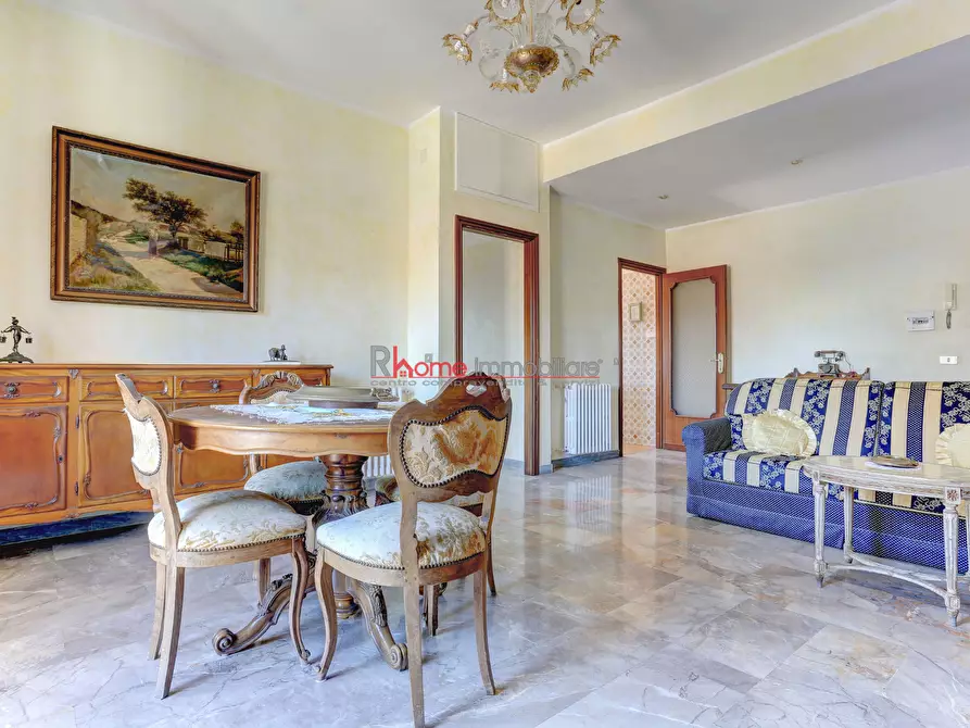 Immagine 7 di Trilocale in vendita  in Via Monte Lupo Fiorentino 99 a Roma