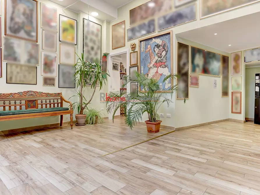 Immagine 8 di Locale commerciale in vendita  a Roma