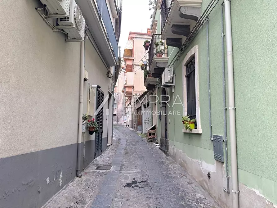 Immagine 26 di Casa indipendente in vendita  a Biancavilla