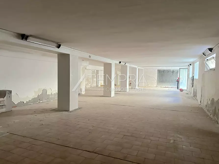 Immagine 3 di Attività artigianale in vendita  in Via Spampinato Aurelio 10 a Adrano