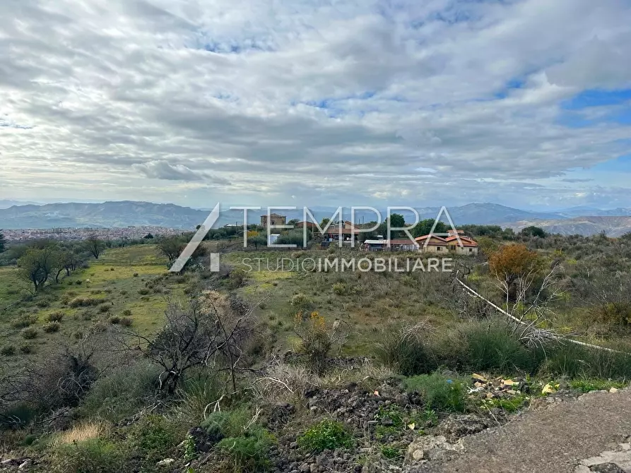 Immagine 25 di Rustico / casale in vendita  a Adrano