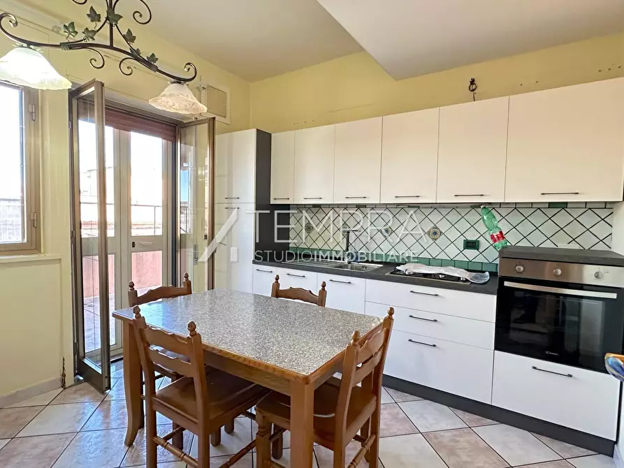 Immagine 8 di Appartamento in vendita  a Adrano