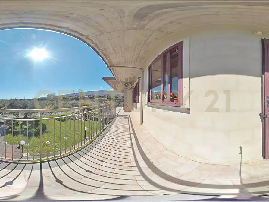 Immagine 57 di Villa in vendita  in Strada Comunale Calderara 5 a Randazzo