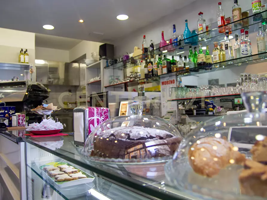 Immagine 18 di Bar / Ristorante in vendita  in Via Tripolitania 203 a Roma