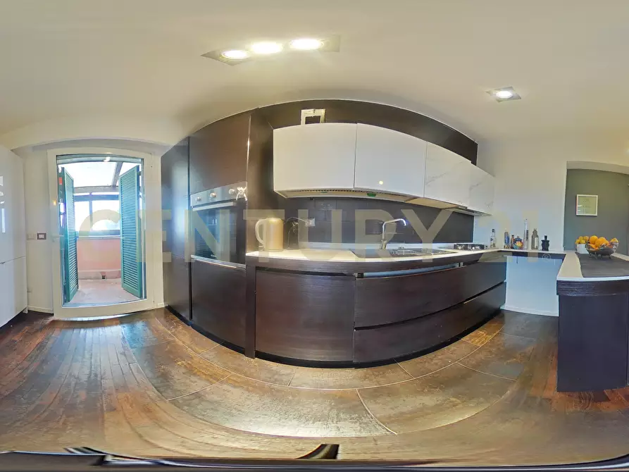 Immagine 68 di Attico in vendita  in Via Maria Gianni 85 a Catania