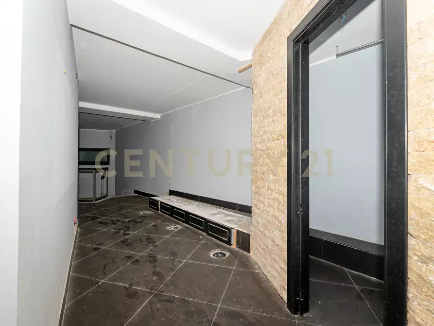 Immagine 7 di Attività commerciale in vendita  in Via Paolo Lopis 19/M a Catania