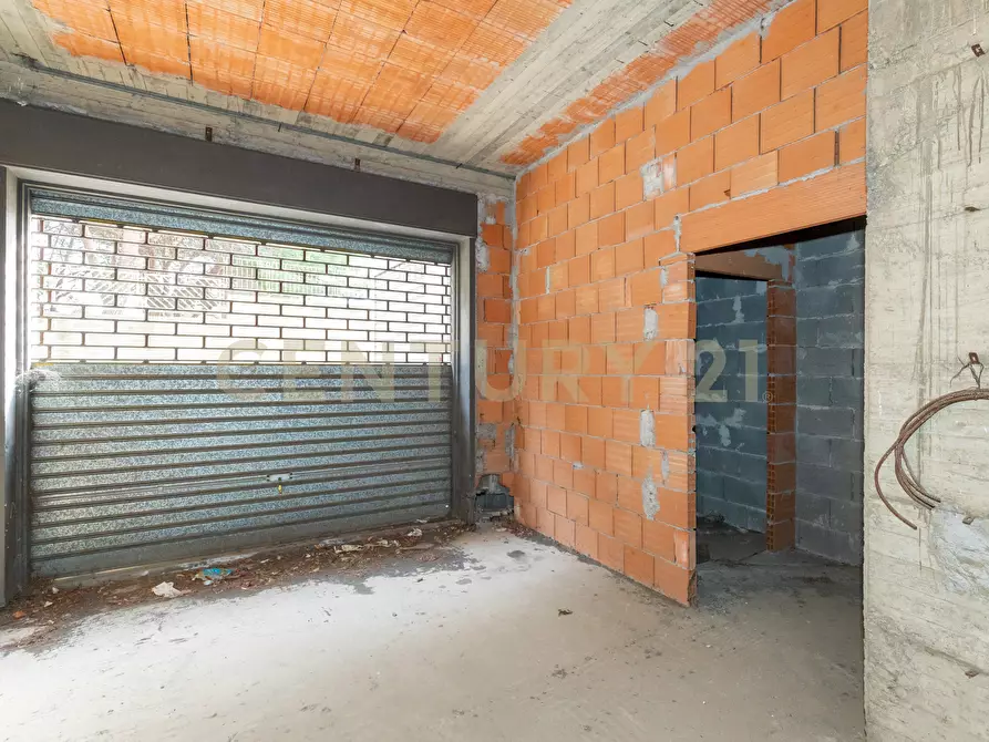 Immagine 24 di Attività artigianale in vendita  in Via Antonio Gramsci 80/84 a Giarre