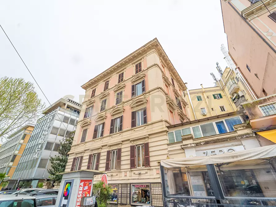 Immagine 6 di Attività commerciale in vendita  in Viale Liegi 49 a Roma