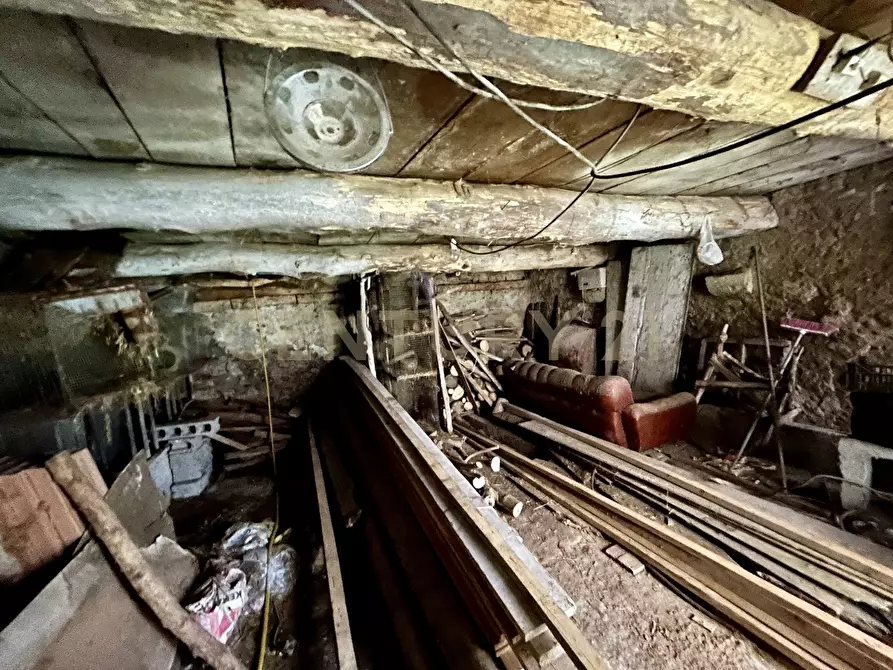 Immagine 13 di Rustico / casale in vendita  in Contrada Tezze a Velo Veronese