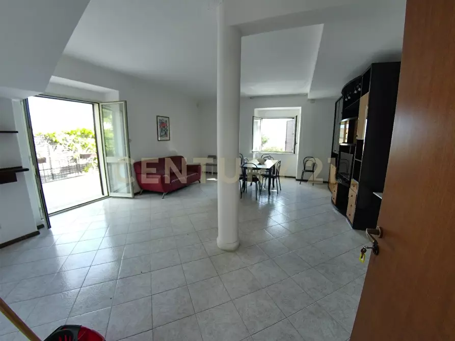 Immagine 29 di Villa in vendita  in Via Livorno 97 a Aci Castello