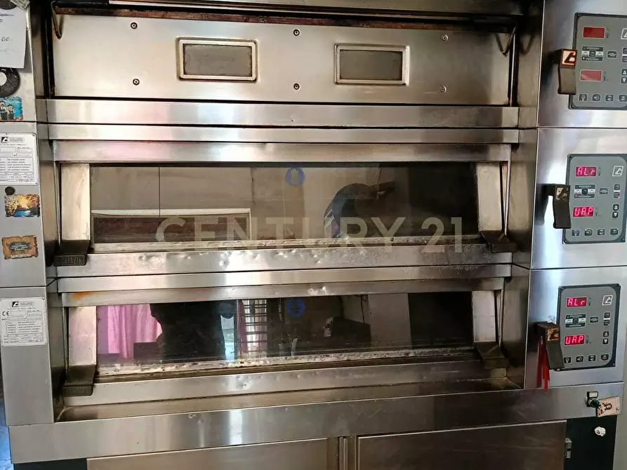 Immagine 7 di Attività commerciale in vendita  in Via Aldebaran 6/8/10 a Catania