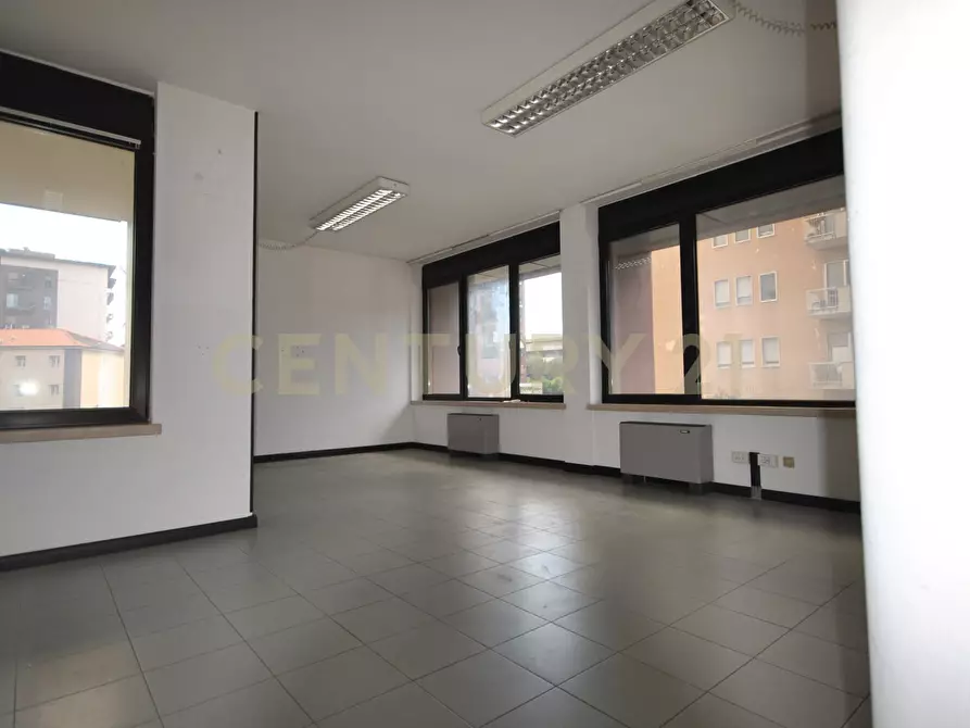 Immagine 6 di Ufficio in vendita  in Via Adriano Cristofoli 40 a Verona