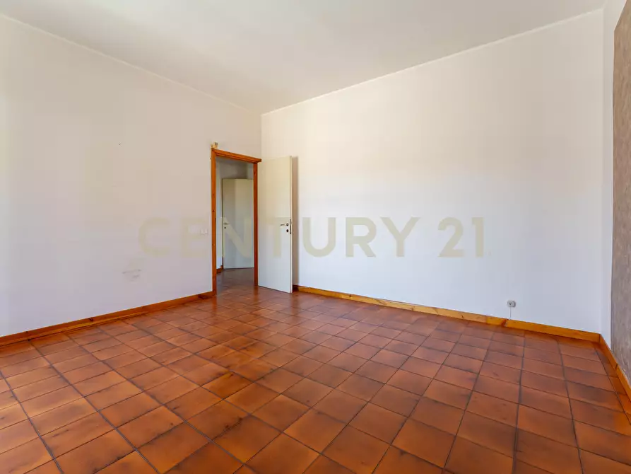 Immagine 26 di Trilocale in vendita  in Via Nazionale a Aci Castello