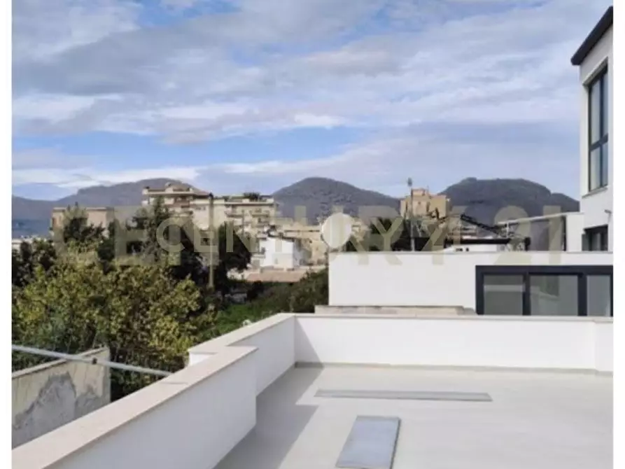 Immagine 17 di Casa semindipendente in vendita  in Via Raffaele Paolucci 21 a Palermo