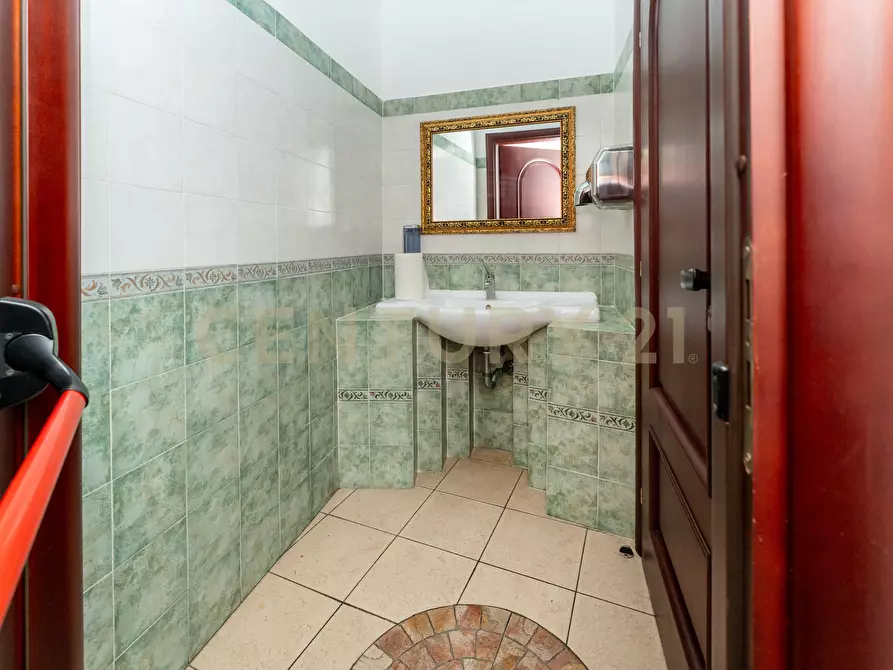 Immagine 29 di Bar / Ristorante in vendita  in Viale Papa Giovanni XXIII 46 a Camporotondo Etneo