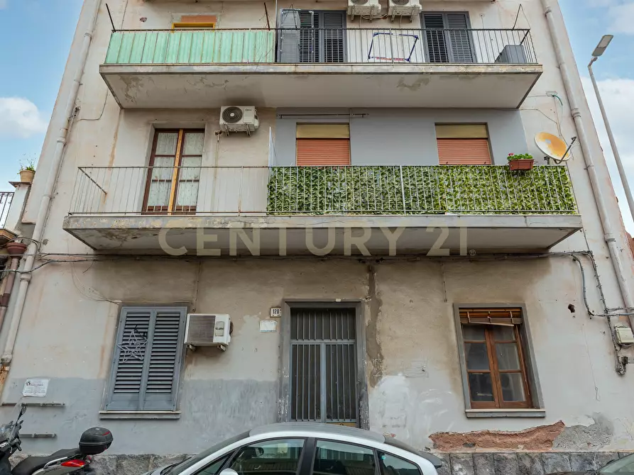 Immagine 1 di Bilocale in vendita  in Via Wrzì 128 a Catania