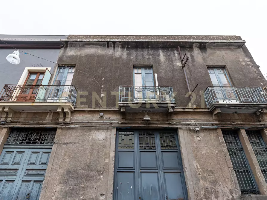 Immagine 33 di Pentalocale in vendita  in Via Lorenzo Maddem 67 a Acireale