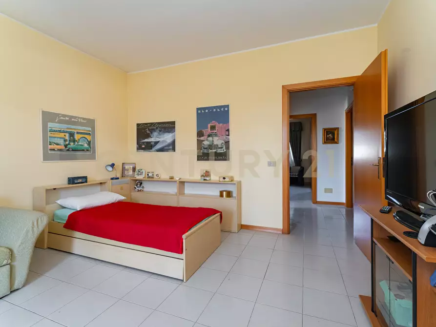 Immagine 36 di Pentalocale in vendita  in Via Nino Martoglio 13 a Valverde