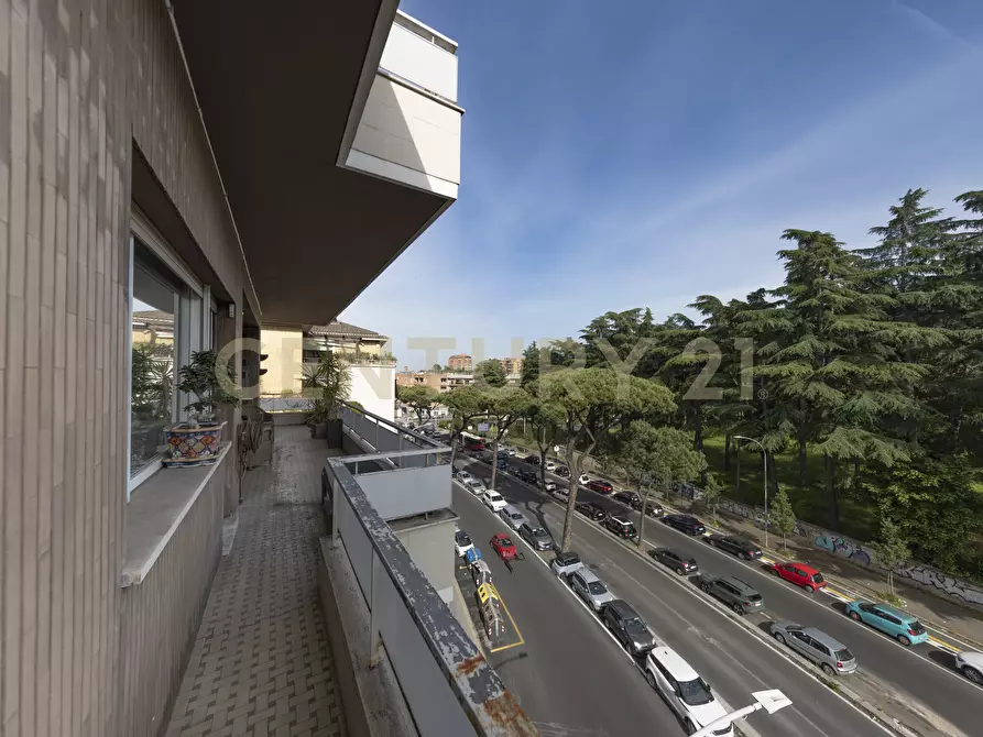 Immagine 45 di Quadrilocale in vendita  in Via Gregorio VII 382 a Roma
