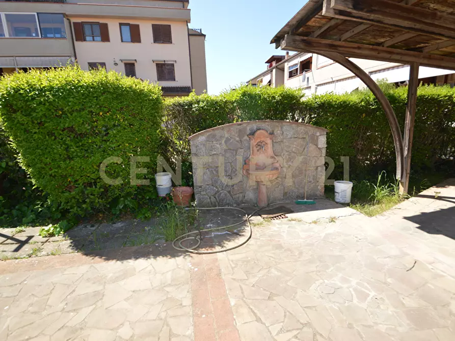 Immagine 3 di Villa in vendita  a Grosseto