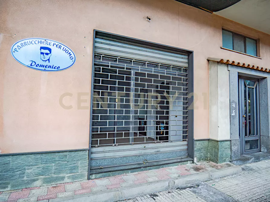 Immagine 3 di Locale commerciale in vendita  in Via Provinciale 194 a Santa Venerina