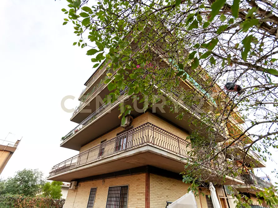 Immagine 20 di Trilocale in vendita  in Via Montasola 34 a Roma