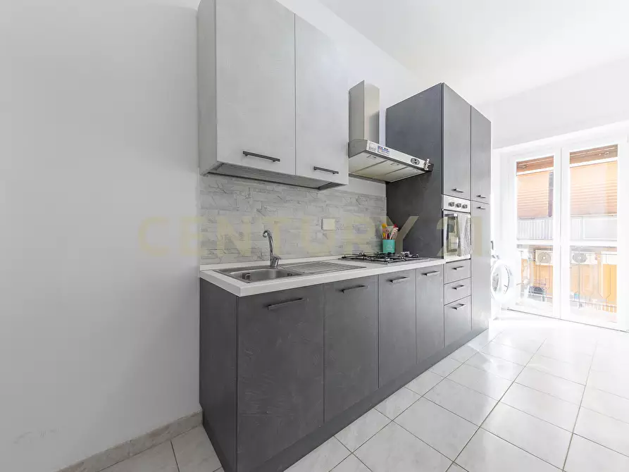 Immagine 6 di Trilocale in vendita  in Via Luigi Rava 9 a Roma