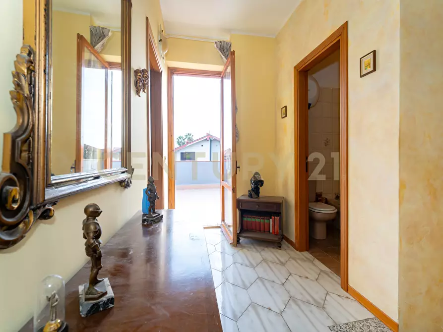 Immagine 48 di Casa bifamiliare in vendita  in Via Sebastiano Grasso 14 a Aci Catena