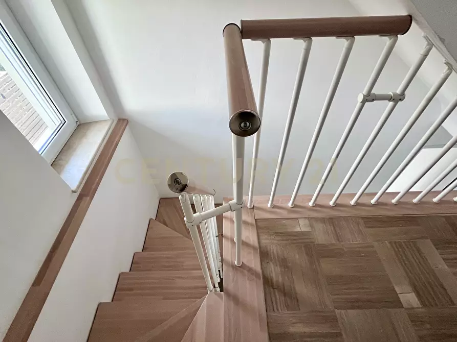 Immagine 42 di Villa in vendita  in Piazza Barbana 35 a Scansano