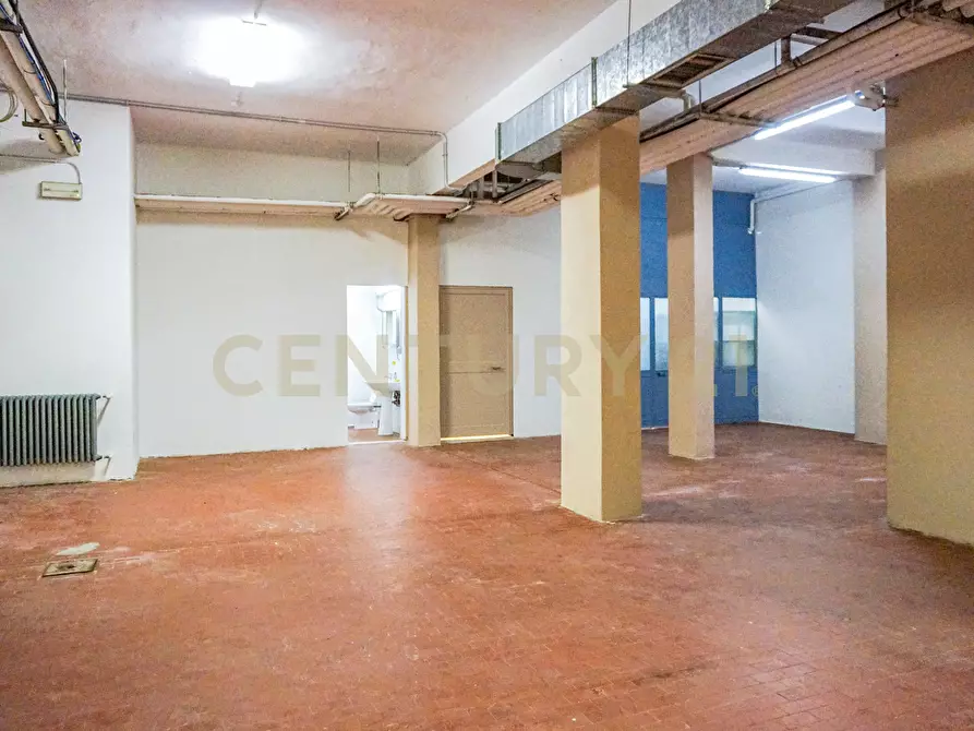 Immagine 19 di Locale commerciale in vendita  in Via Federico Nansen 24 a Roma