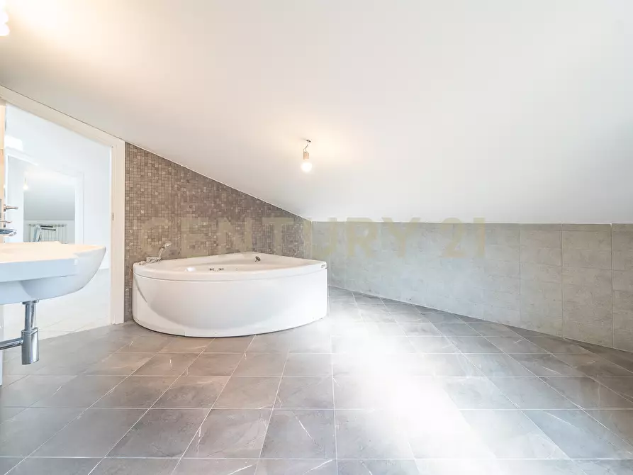 Immagine 23 di Casa bifamiliare in vendita  in Via Appia Nuova 17 a Albano Laziale