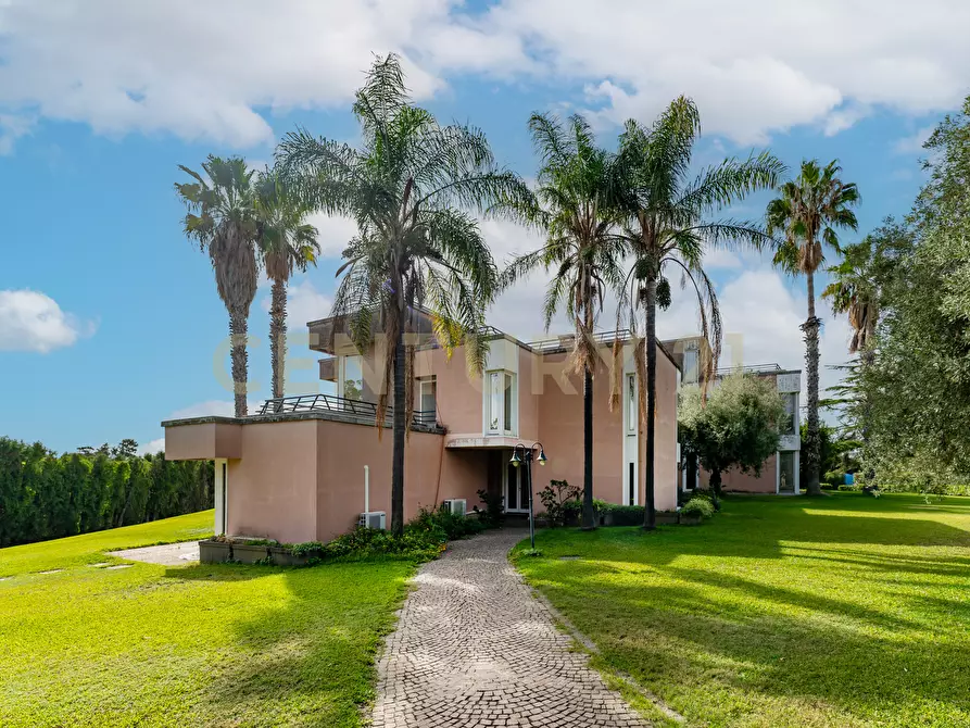 Immagine 3 di Villa in vendita  in Via dei Maceratoi 4 a Acireale