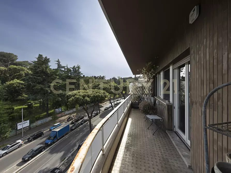 Immagine 47 di Quadrilocale in vendita  in Via Gregorio VII 382 a Roma