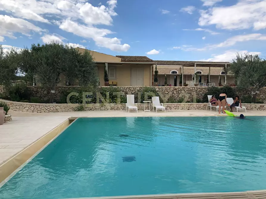 Immagine 18 di Rustico / casale in vendita  a Noto